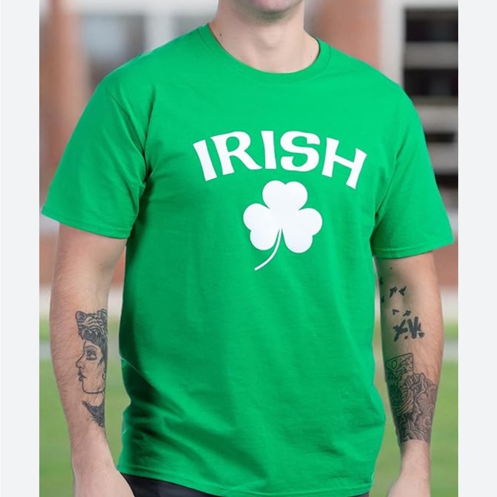 Fruit of a Loom Men’s Green Irish T-Shirt with Shamrock Size 2XL